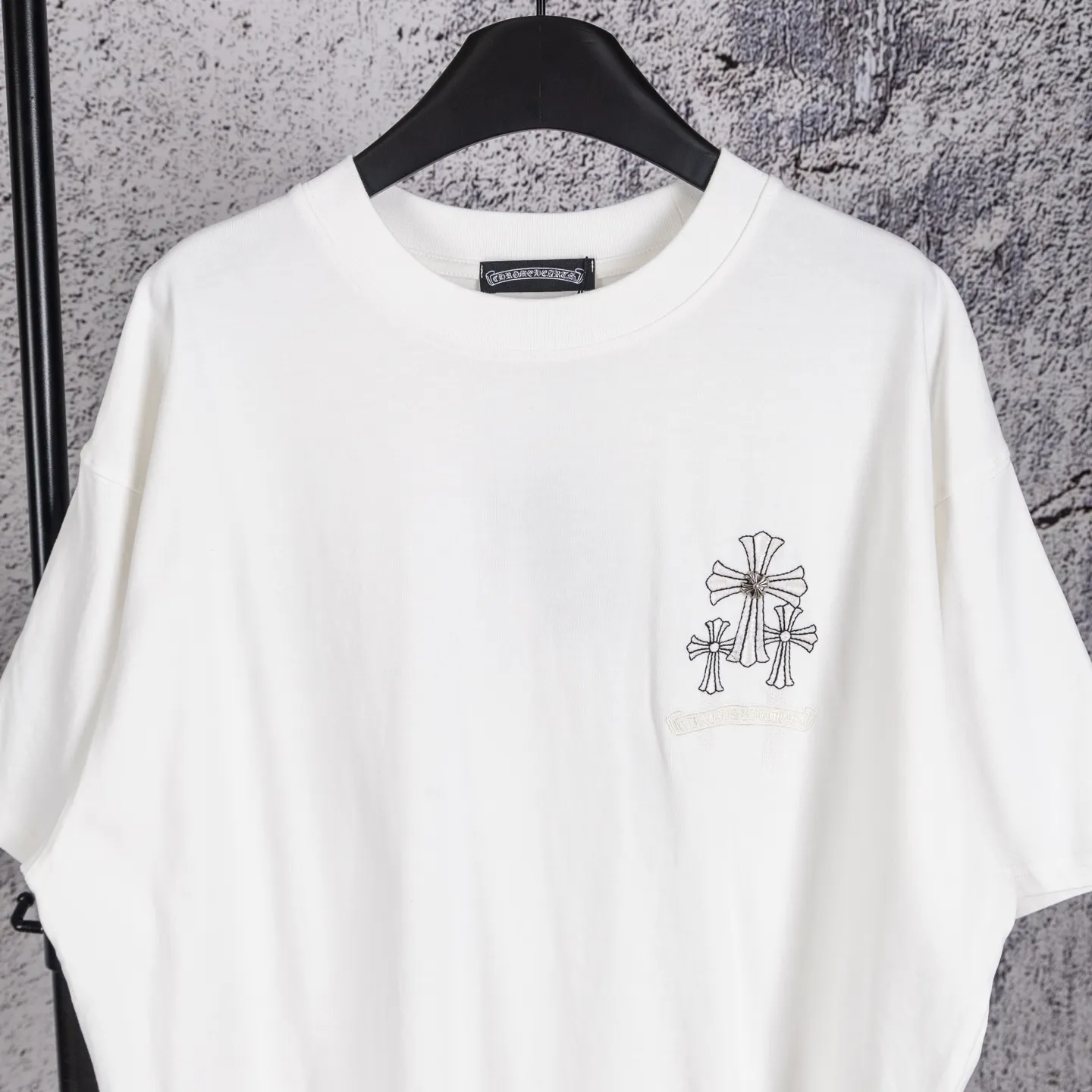 105 Chrome hearts CH 26ss T ， Color Change！ Classic ， ， ， 。 Breathable， ， Same Style 。 ， ， 、 、 。 Authentic ， ， ， Versatile ， 、 Retro ！ Size：s—xl ：Black White
